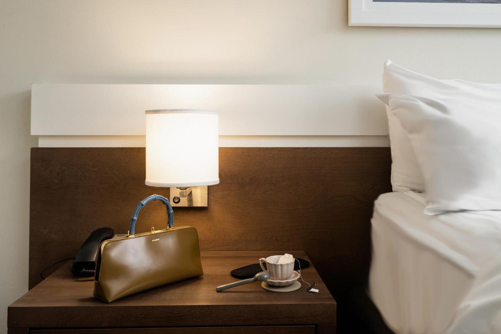 Hotel 2170 Lincoln Downtown Montreal Luaran gambar